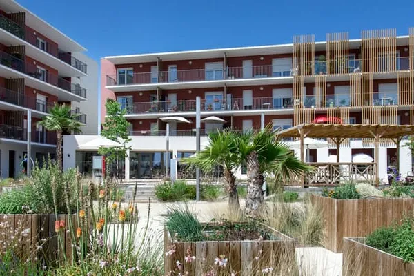 Les Senioriales® Appartement T1 + Terrasse à Juvignac - Investissement sûr et confortable