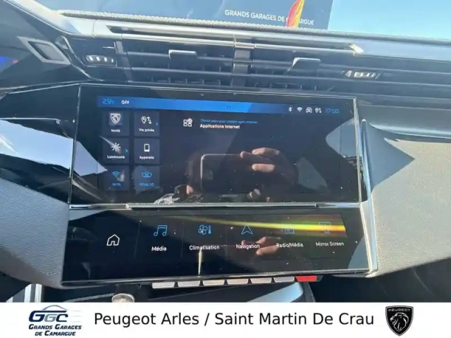 Peugeot 308 phev 225 e-eat8 — photo 18