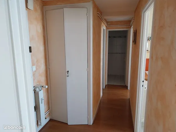Appartement à louer T2 à 5 mn centre ville Rennes et métro et bus