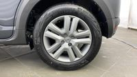 Dacia Sandero 1.0 TCe 90ch Stepway Confort CVT -22 — photo 11