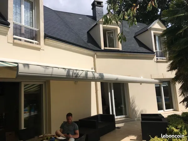 Saint-Jean-de-Braye - Maison familiale de 220 m², piscine couverte, sous-sol complet et garage campi