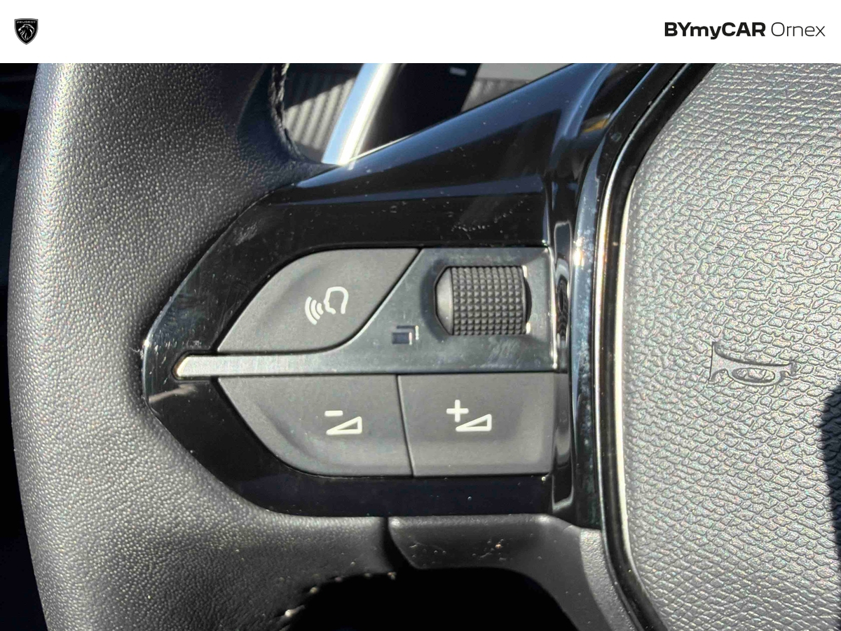 Peugeot 2008 PureTech 130 S&amp;S EAT8 — photo 27