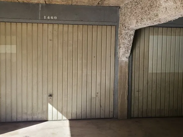 Loue Garage/Box quartier Hôpitaux/Facultés, Montpellier
