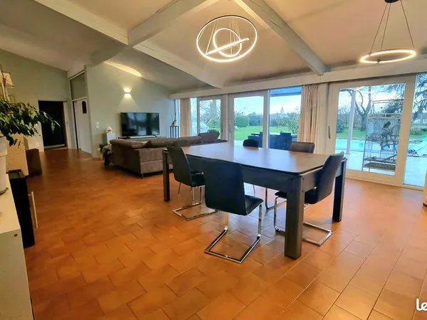 Maison 7 pièces 200 m²