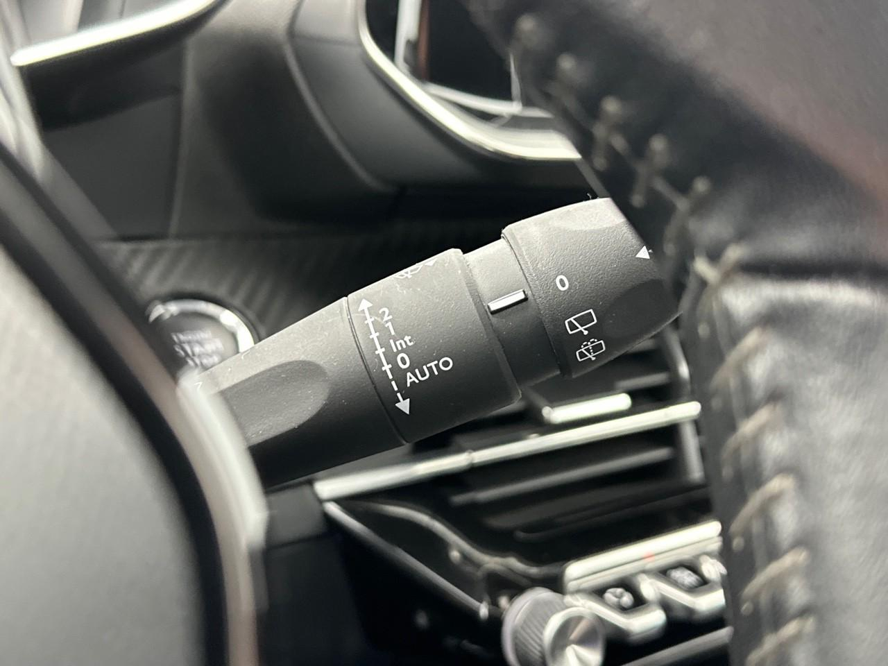 Peugeot 2008 puretech 130 s&s bvm6 allure — photo 20