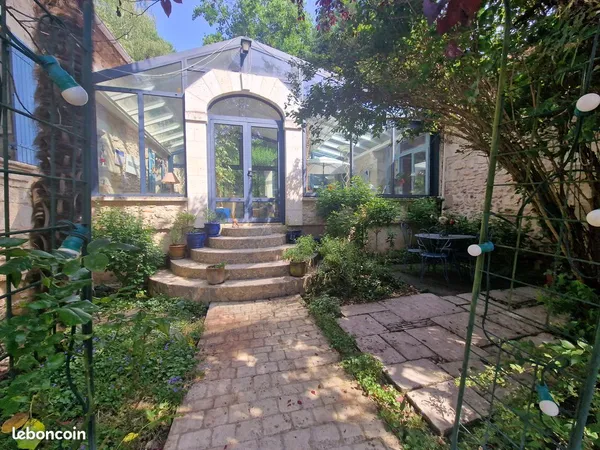 Maison en ville calme , idéale famille