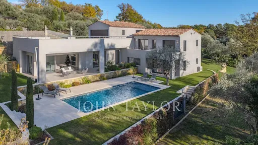 Maison 6 pièces 195 m²