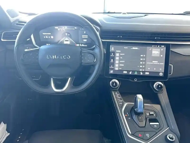 Lynk&Amp;Co 01 1.5 phev 261 ch dcth7 — photo 11