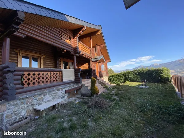 Chalet 7 pièces 317 m²