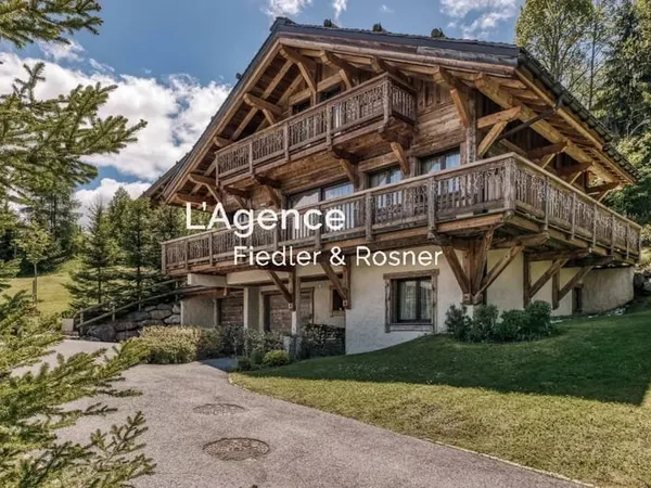 REF 685 : ST-GERVAIS MONT BLANC - CHALET AU COEUR DE LA NATURE