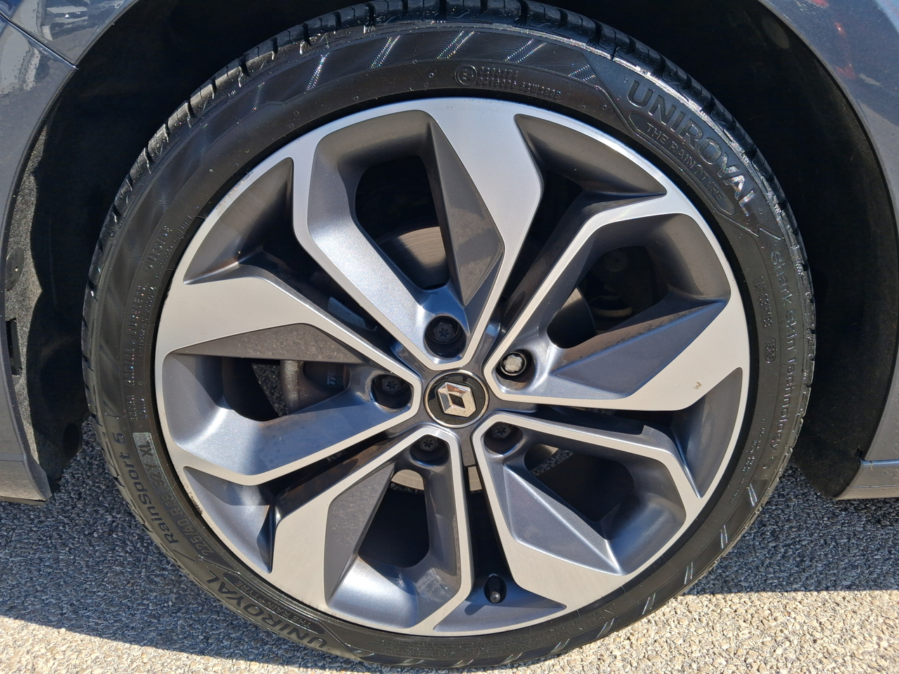 Renault Mégane IV Berline TCe 140 Energy EDC — photo 45