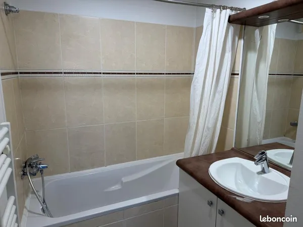 Appartement T2 meublé, calme et ensoleillé - Domaine des Pradelles