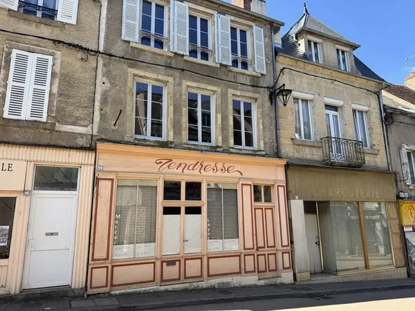 CORBIGNY PETIT IMMEUBLE AVEC COMMERCE IDEAL INVESTISSEUR
