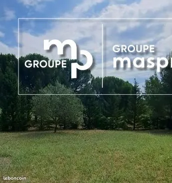 Terrain à bâtir de 1200 m² à SARRIANS (84)
