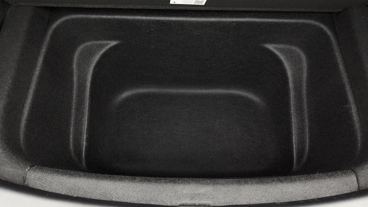 Tesla MODEL Y Standard RWD — photo 31
