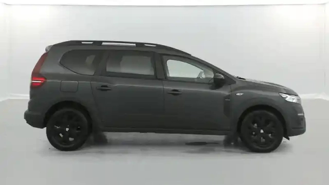 Dacia Jogger tce 110 5 places — photo 15