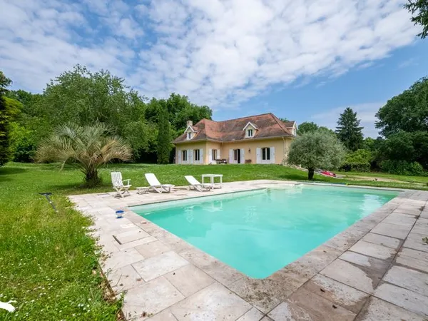 Maison 4 pièces 212 m²