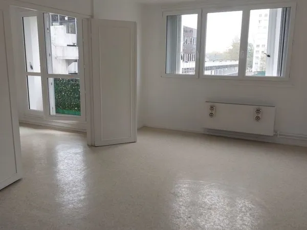 APPARTEMENT A BEAUVAIS
