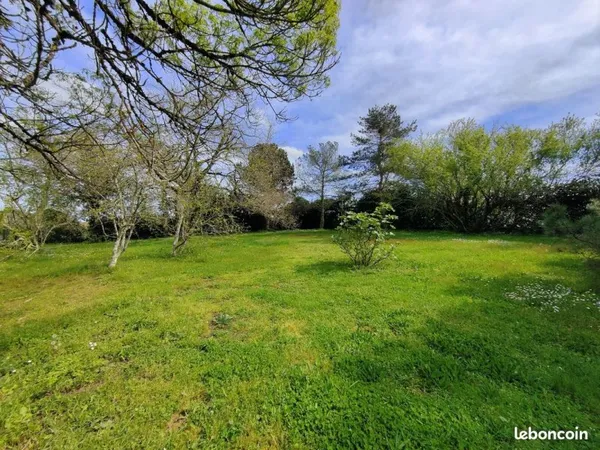 Terrain 726 m² Saint-Médard-d'Eyrans