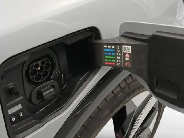 Renault Megane e-tech electric 220ch techno autonomie confort -24 — photo 10
