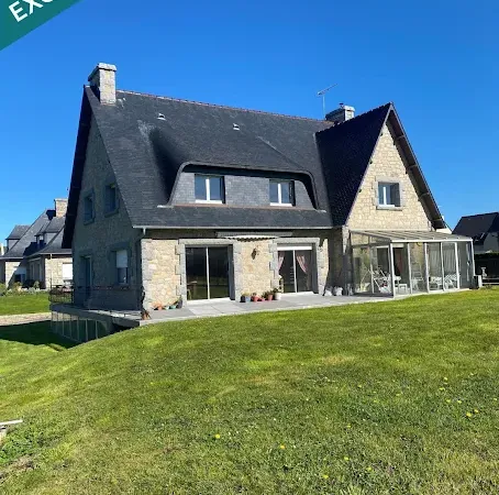 Maison 9 pièces 223 m²