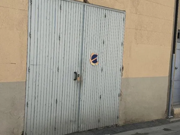 Parking ST MAXIMIN LA STE BAUME