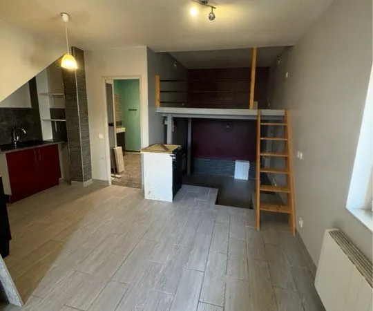 Studio avec mezzanine