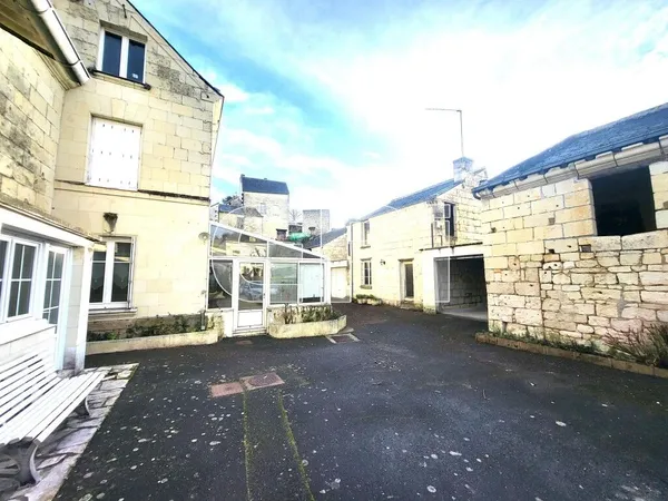 Très beau potentiel pour cette longère de 214 m2 située à Tu