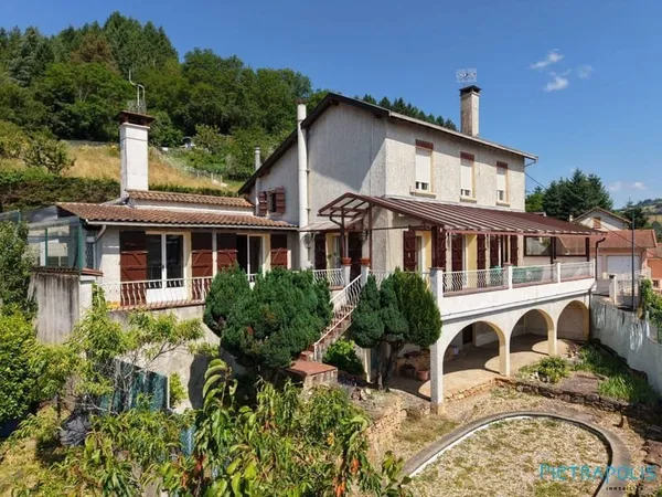Maison 5 pièces 180 m²