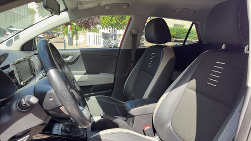 Kia Stonic 1.0 T-GDI 120 - Design – 2019 – 65938 km – Essence – Boîte Manuelle — photo 6