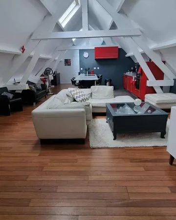 Loue magnifique appartement Loft meublé 140m2 dans cadre verdoyant et animalier