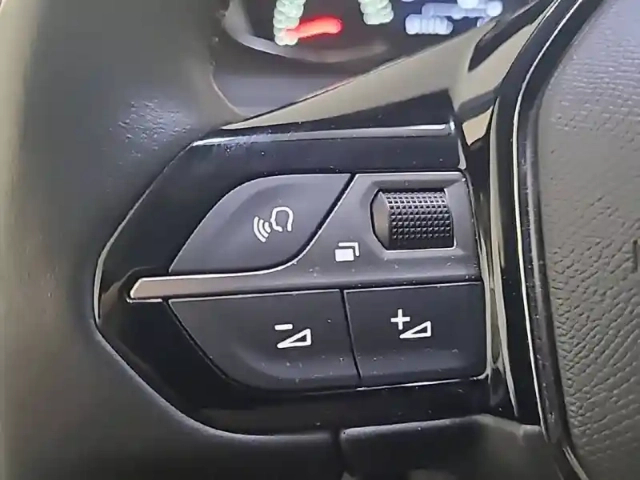Peugeot 2008 puretech 100 s&amp;s bvm6 — photo 87