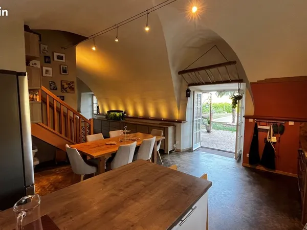 Maison / Appartement de 140 m² à Bully