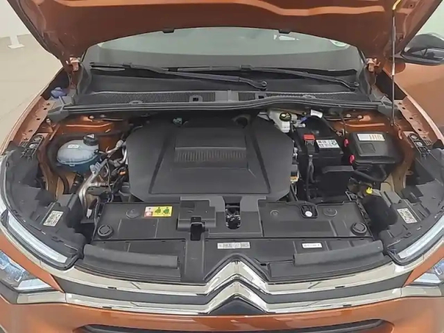 Citroën C4 e- 136 ch automatique — photo 60