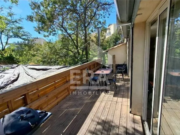 Fonds de commerce 3 pièces 90 m²