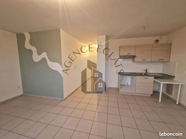 Studio 1 pièce 28 m²