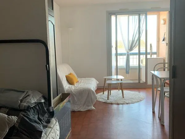 Appartement studio centre port grande roue climatisation