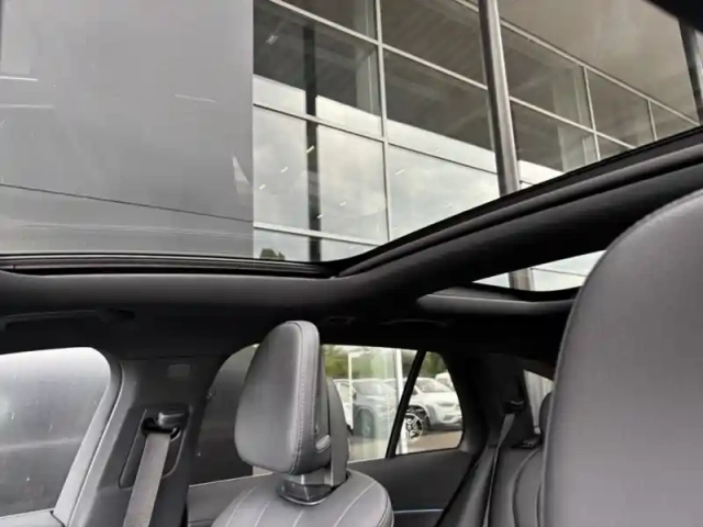Mercedes Cla sse e 300 e hybrid eq avant — photo 12