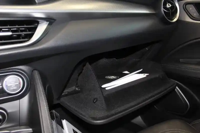Alfa Romeo Stelvio 2.2 190 ch q4 at8 — photo 44