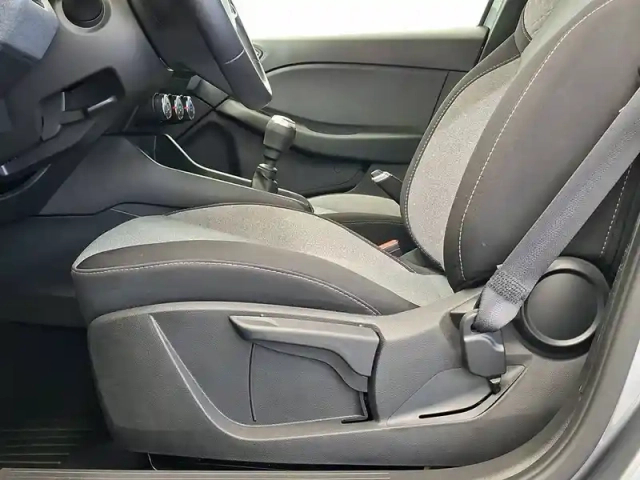 Renault Clio tce 90 — photo 27