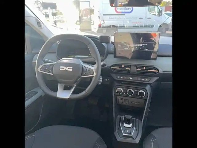 Dacia Sandero eco-g 120 auto — photo 29