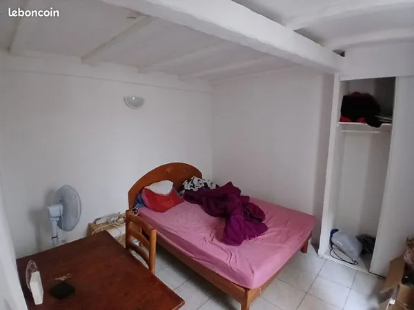 Je vais quitter une chambre dans une coloc de 2 personnes et je cherche qui me remplace