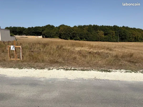 Terrain à vendre aux essards