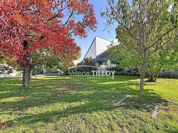 Maison de plain-pied 7 pièces 192 m²