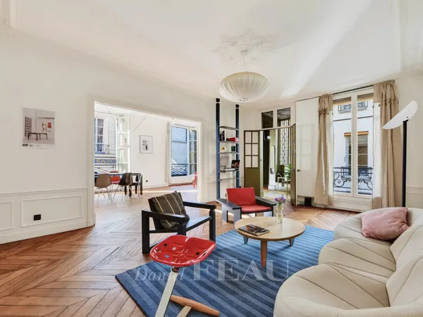 Paris 3e - Turenne/Bretagne - Appartement refait à neuf