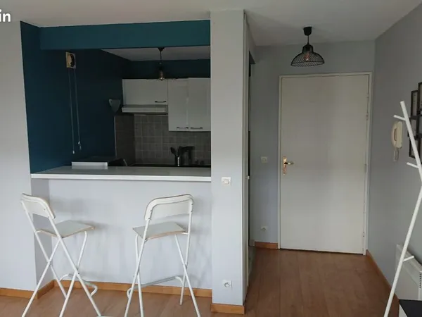 Location studio MEUBLE 30 m²