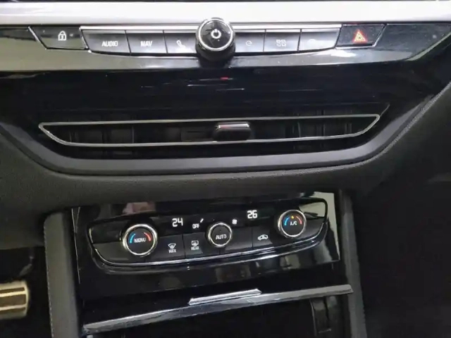 Opel Grandland hybrid 225 ch bva8 — photo 28