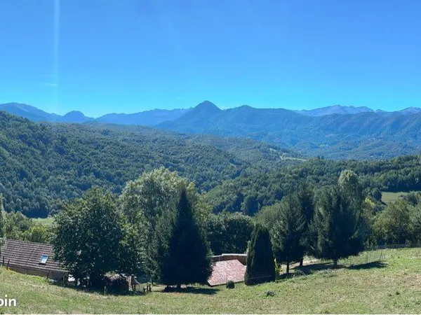 Petit coin de fraîcheur dans une parcelle forestière de 3 122 m² avec ruine d'environ 9 × 7 m à Soue
