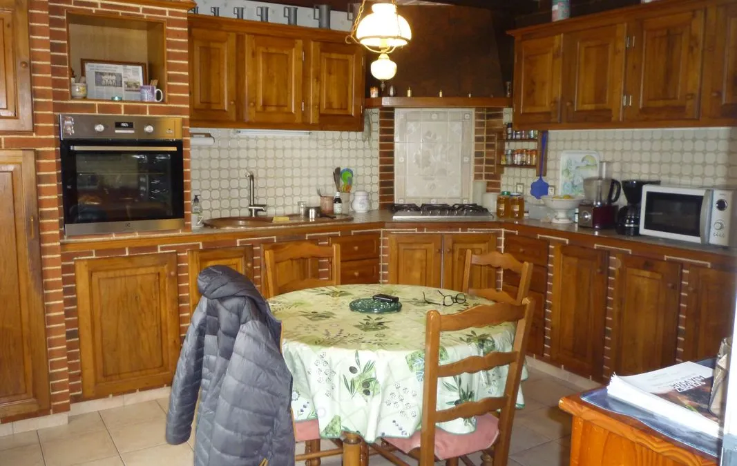 Photo 8