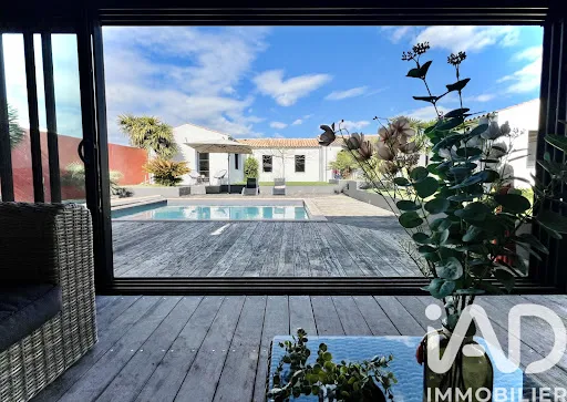Maison 8 pièces 196 m²